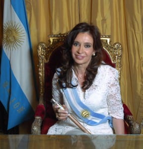 cristina_fernandez_de_kirchner_-_foto_oficial_2