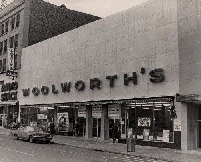 woolworths1